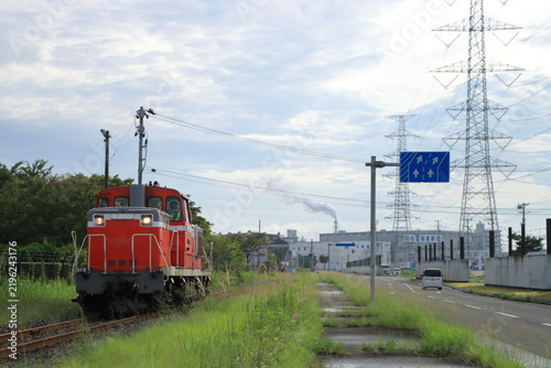 Obraz na płótnie 工業地帯を抜けて単機回送される仙台臨海鉄道DE65-2号機_2026/9/11撮影