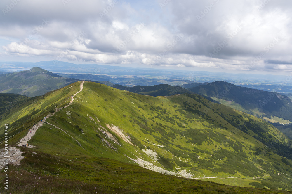Fototapeta premium Scenic Vista of Mountain Ridge Trail and Valleys