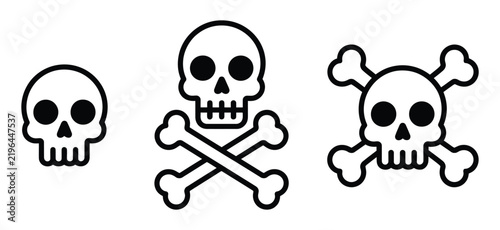 Foto skull and crossbones icon set with danger warning and death piracy, toxic hazard