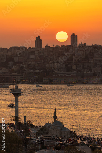 Принти на полотні Sunset over Bosphorus strait with Shemsi Pasha Mosque and radar tower in Istanbu