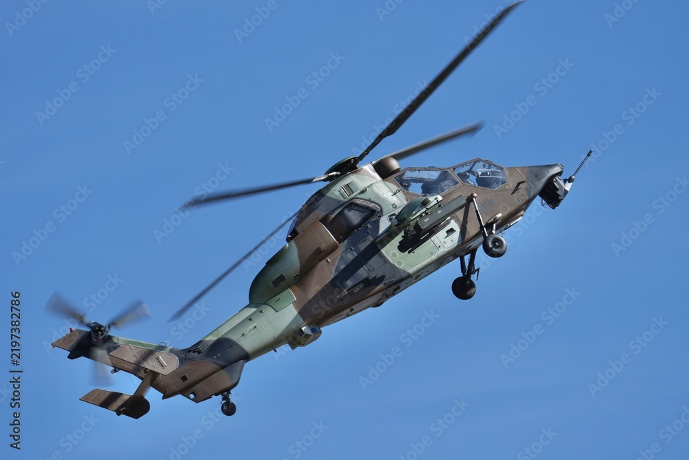 Obraz premium Hélicoptère Tigre décollage