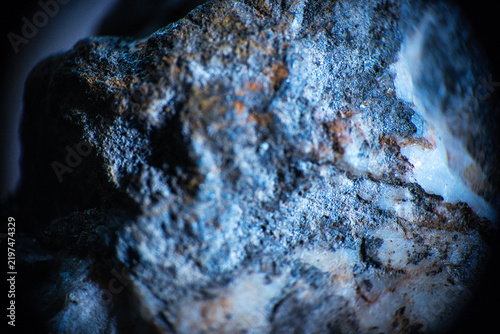Makroaufnahme einer kristallinen Mineraloberfläche 3