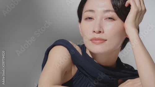 女性
