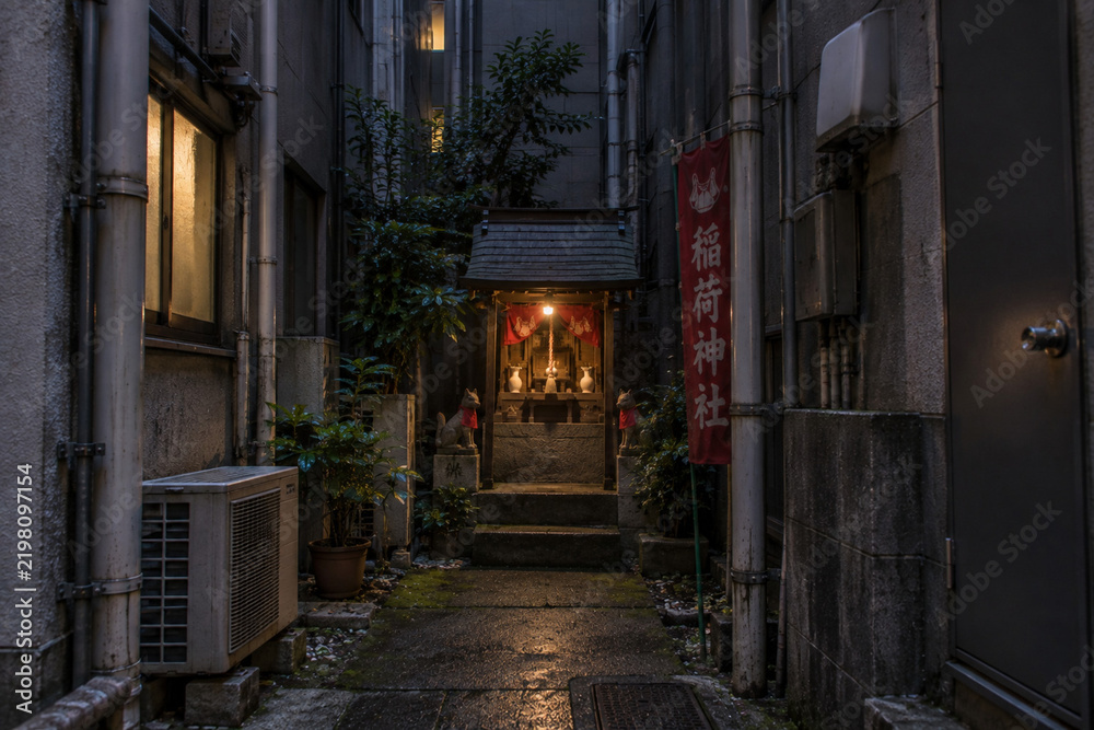 Fototapeta premium Japanese Scenery: Inari Shrine 日本の風景 稲荷神社