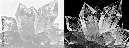 Картината върху платно Monochromatic transparent faceted crystals, delicate white dendritic fern patterns, isolated on black, ideal for science, tech, and elegant designs