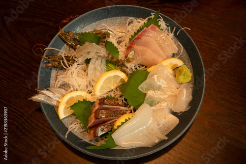 Naklejka 新鮮な刺身の盛り合わせ