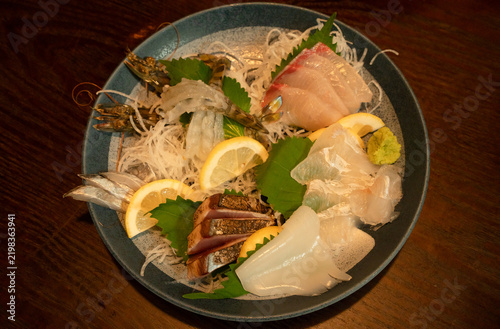 Naklejka 新鮮な刺身の盛り合わせ