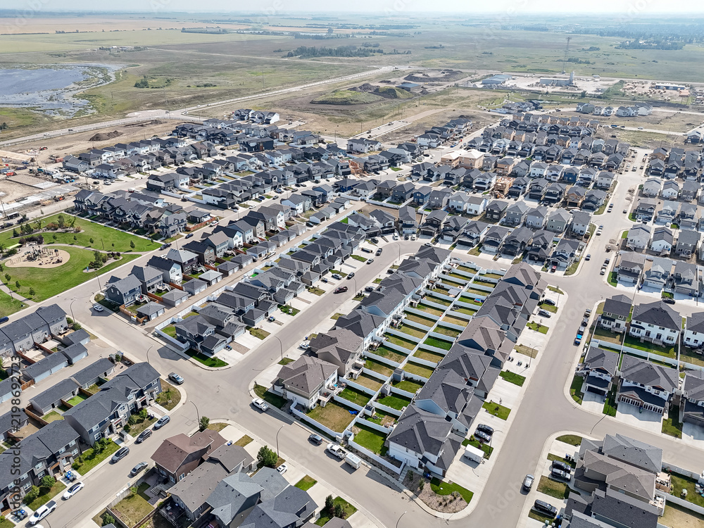 Naklejka premium Brighton suburban neighborhood aerial shot, Clavet, Alberta
