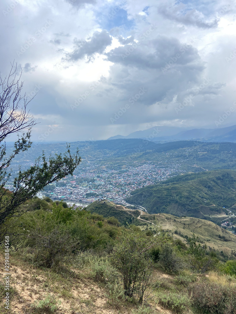 Obraz premium Hajibal Mountain in Baramulla 