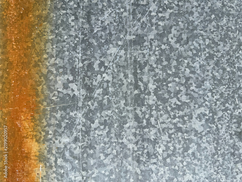 Fotografía Abstract background of galvanized steel sheet texture with rust stain on the edge