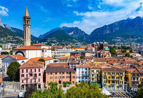 Obraz na plátně View of Lecco on the shore of Lake Como, Lombardy, Italy