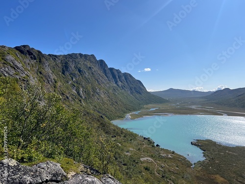 Photography lake and mountains