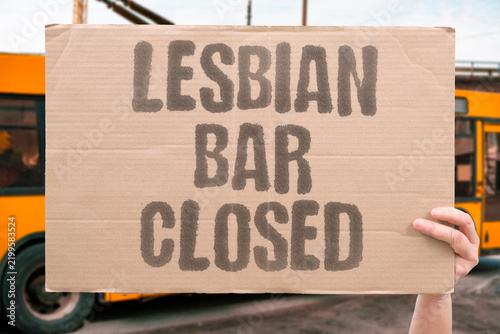 Obraz na plátne "Lesbian bar closed" Authorities shut down gay venue