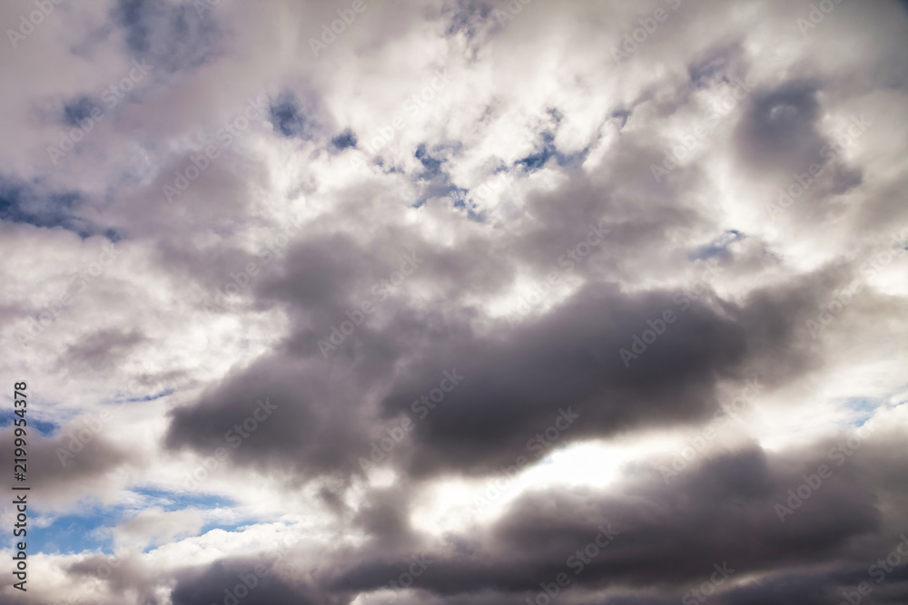 Obraz premium Dramatic Cloud Background for Professional Advertising and Design