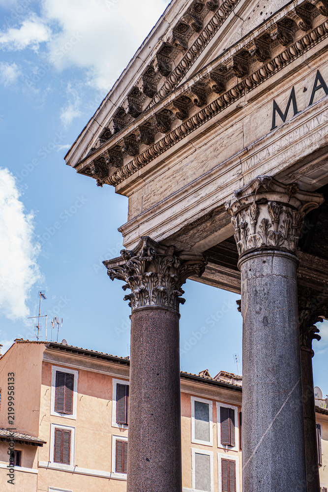 Obraz premium Ancient Pantheon in the heart of historical part of Rome, Italy