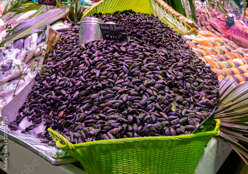 Moules de Bouchot sur l'étal d'un marché