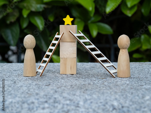 Fotografie People competing for success climbing career ladder