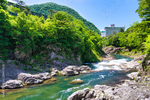 栃木県日光市　鬼怒川温泉に流れる鬼怒川