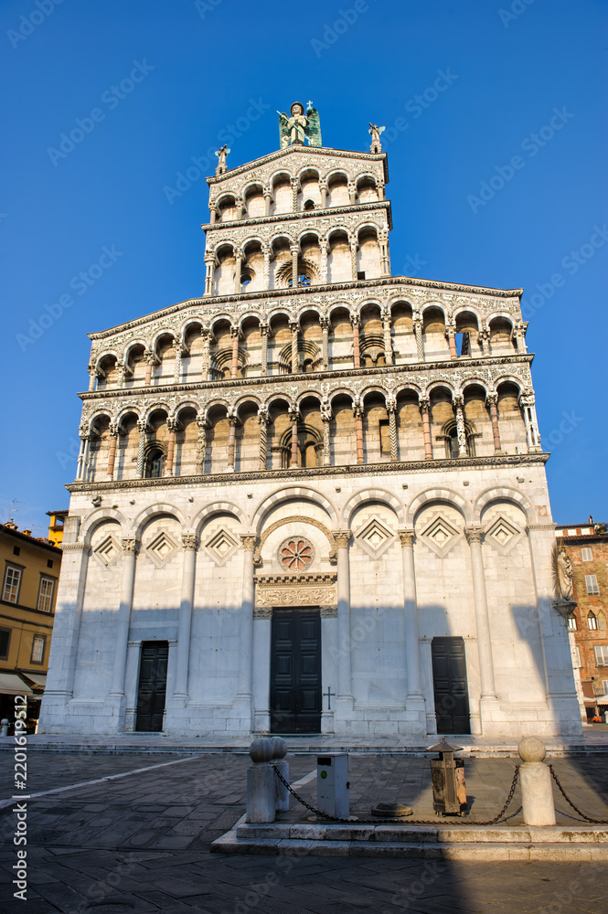 Fototapeta premium Lucca, Italy: facade of the historic San Michele in Foro church