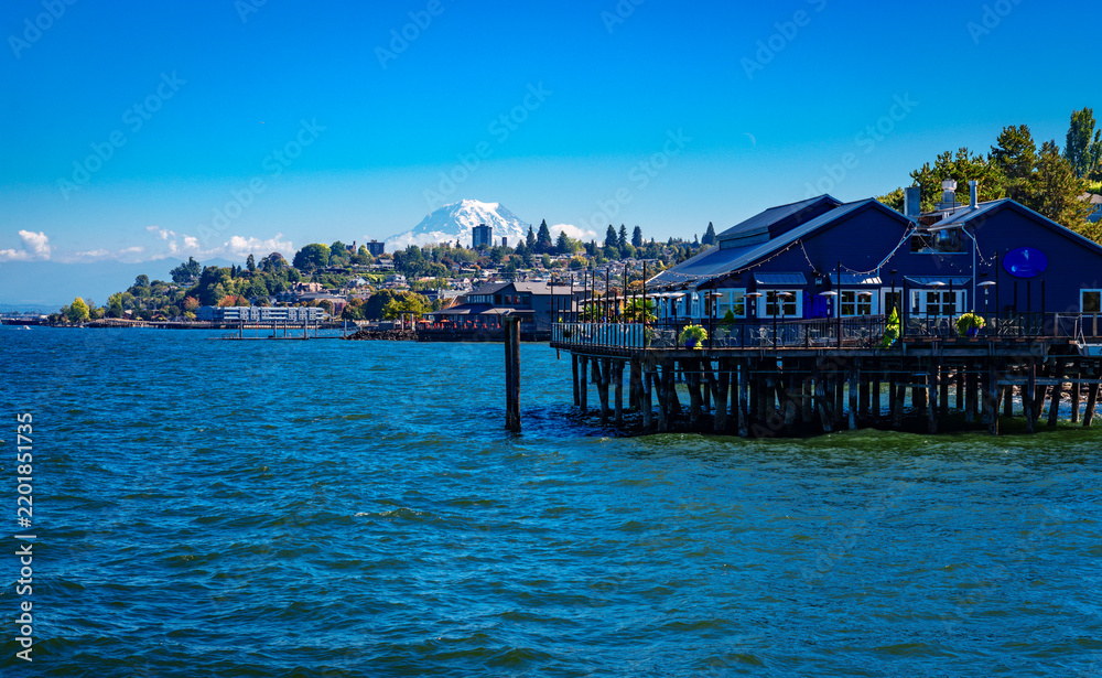 Fototapeta premium Scenic Ruston Shoreline