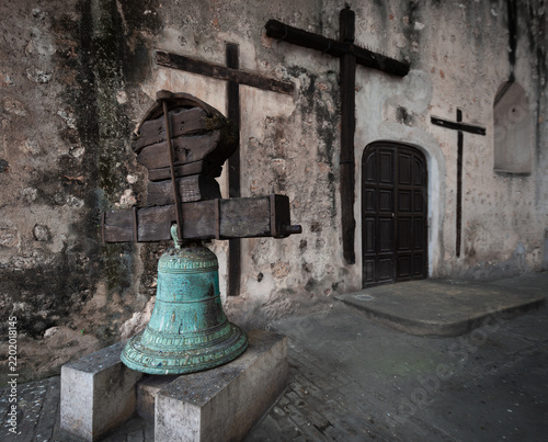 Fotografie old bell in the church plaza in Mexico