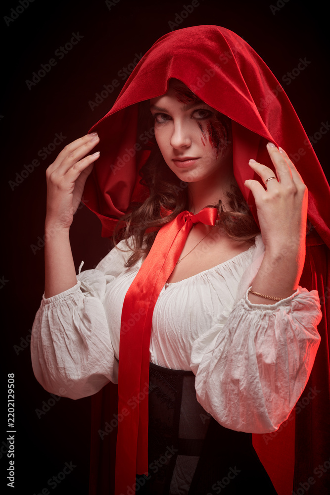 Obraz premium Cursed Hooded Heroine