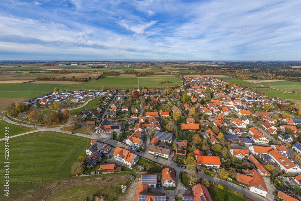 Obraz premium Herbstliche Stimmung im westlichen Oberbayern bei Schwifting nahe Landsberg am Lech