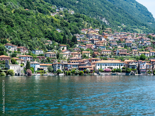 Картината върху платно Italinen Lombardai, Comer See,  Lago di Como, Provinz Como, Blick auf Tremezzina