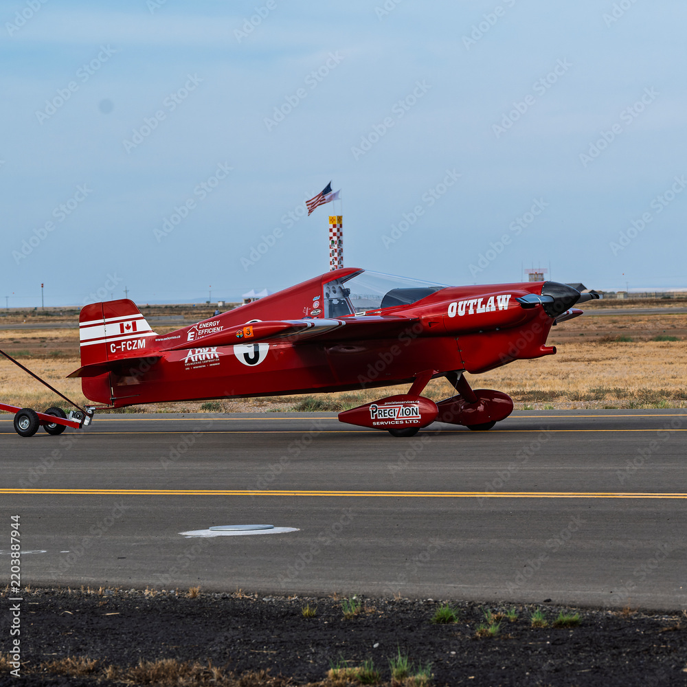 Obraz premium National Championship Air Races 9-18-2026 Roswell NM USA Formula 1 class aircraft at the National Championship Air Races at the Roswell International Air Center
