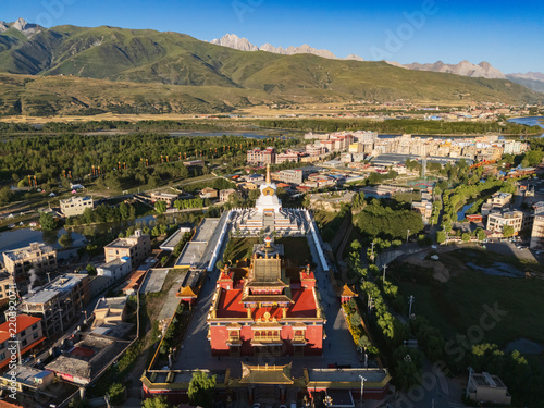 Zhu de commander in chief and WushiGeda Living Buddha Memorial
