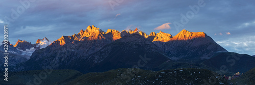 Zhuqing wujian zen forest monastery with mountain backdrop