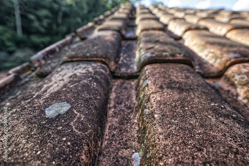 Konstfotografi Old ceramic roof with weathered tiles