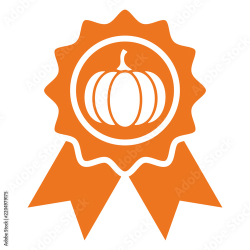 Temporada de otoño. Icono con dibujo sencillo de una calabaza en medalla en escarapela con cintas y borde decorativo festoneado, para tarjetas y felicitaciones para el Día de Acción de Gracias