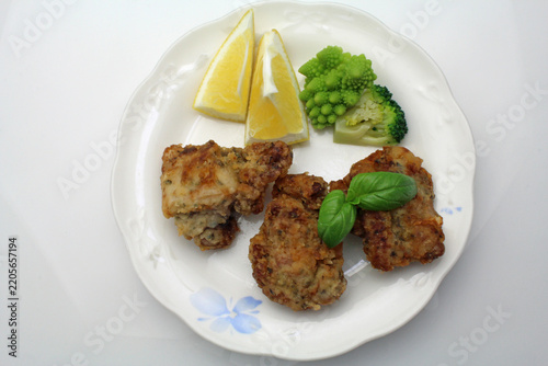 鶏の唐揚げ　バジル味