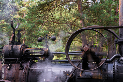 Steam engine sawmill, 19th century technology