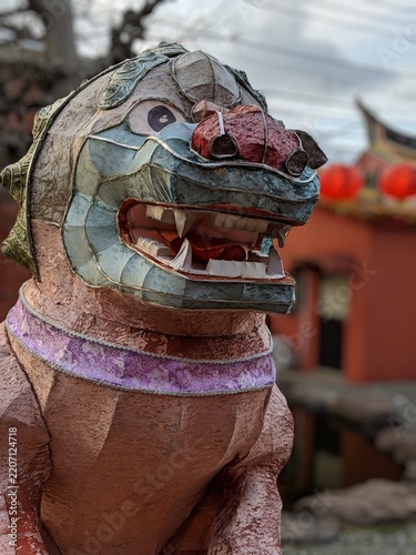 寺院の獅子像