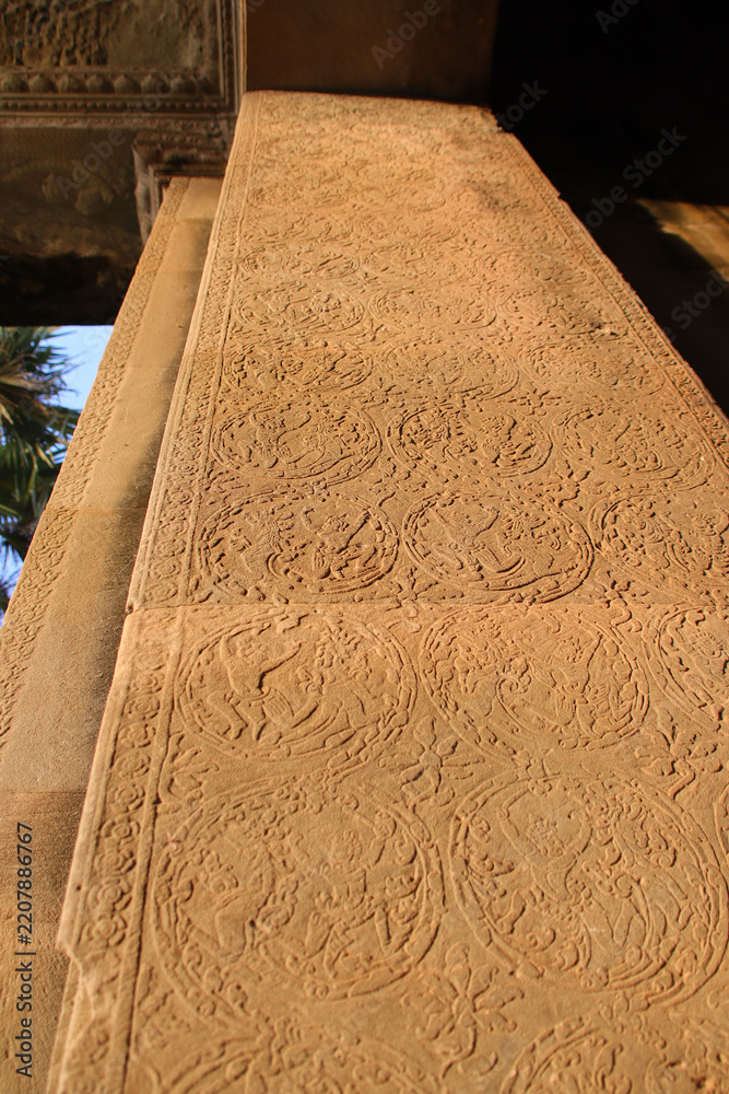 Obraz premium ruined khmer hindu and buddhist temple (angkor vat) in angkor in siem reap in cambodia 