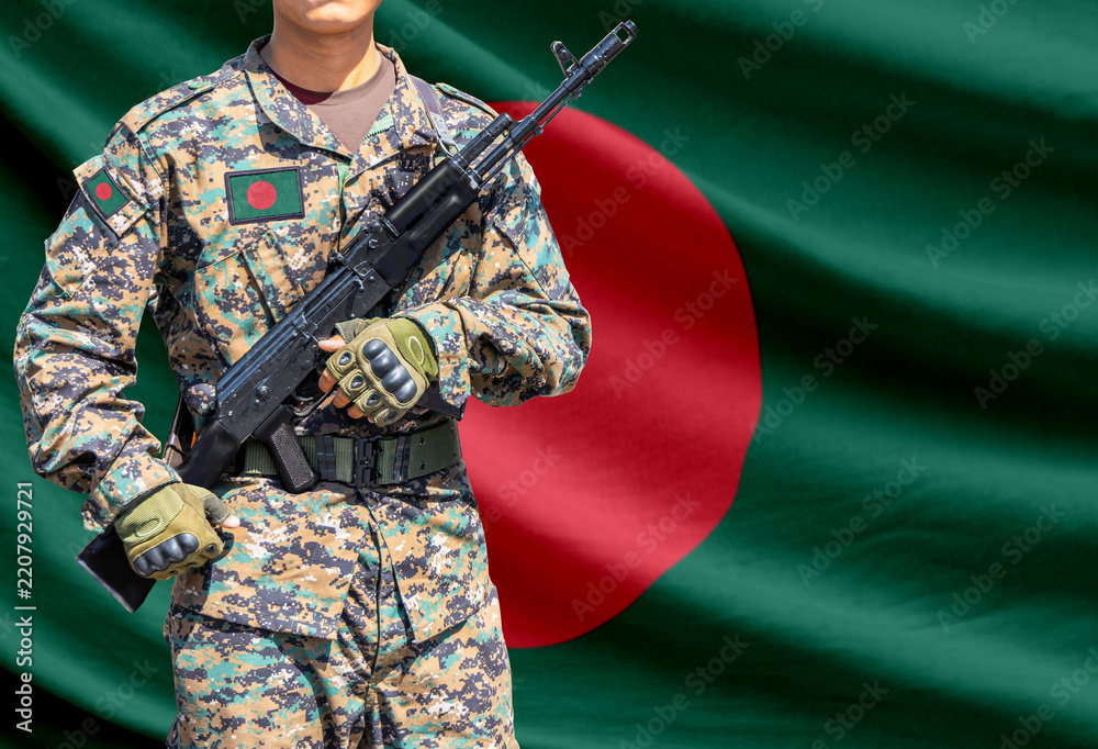 Obraz premium Bangladesh flag with soldier holding assault rifle