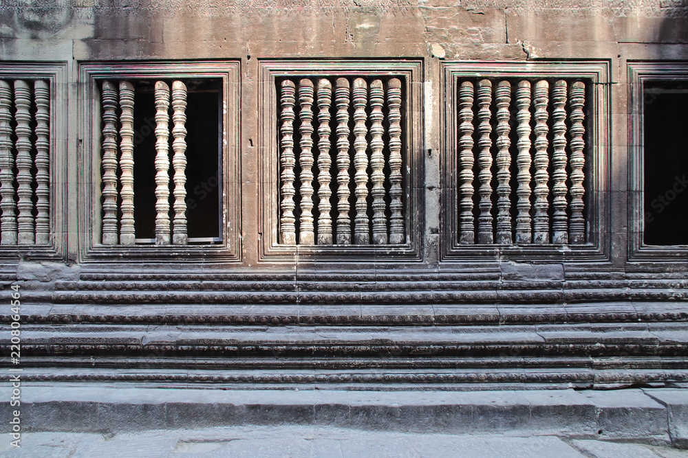 Obraz premium ruined khmer hindu and buddhist temple (angkor vat) in angkor in siem reap in cambodia 