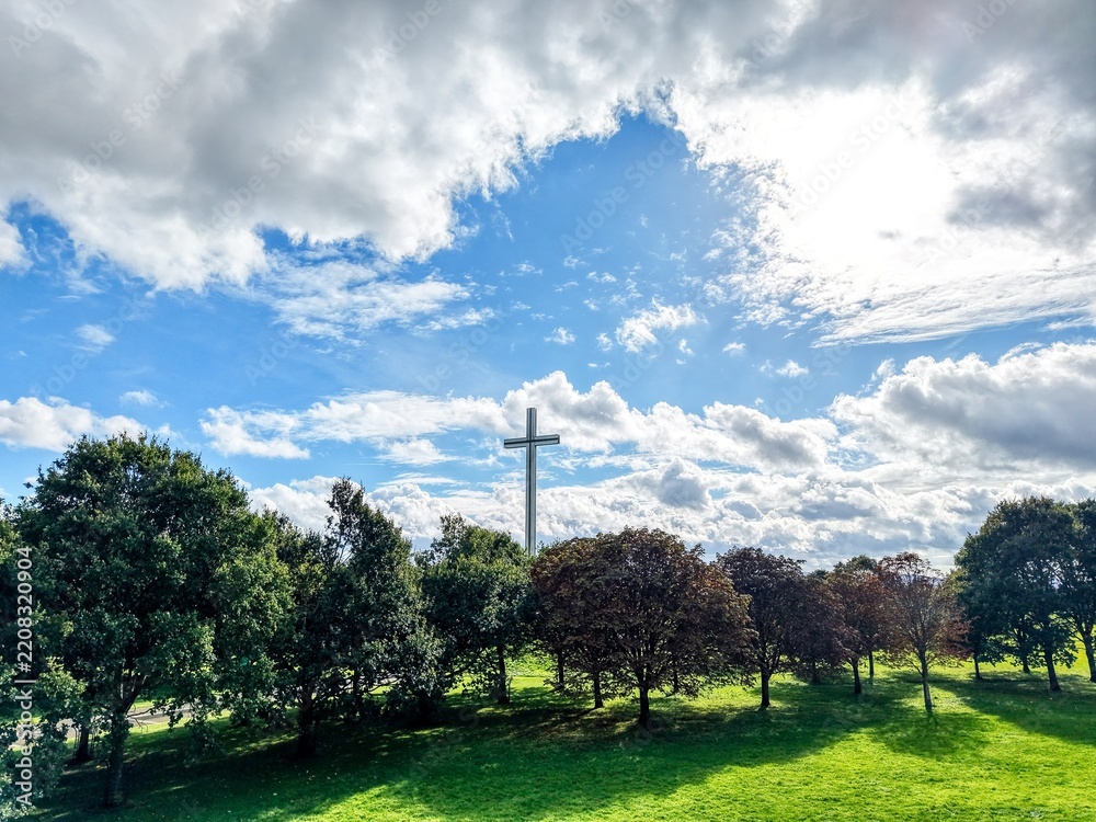 Obraz premium the cross in phoenix park dublin ireland