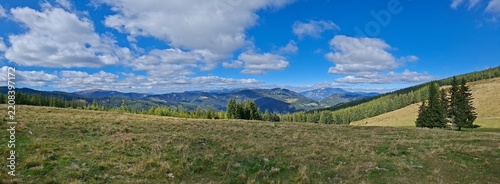 Fernsicht auf den Schneeberg, Rax, Sonnwendstein und Stuhleck, 
