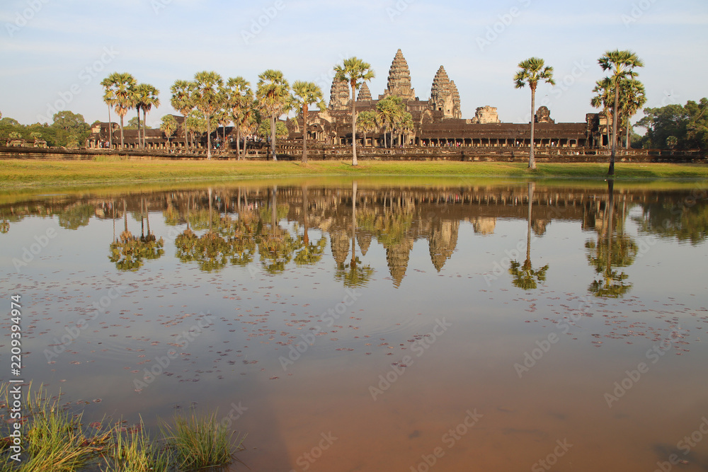 Fototapeta premium ruined khmer hindu and buddhist temple (angkor wat) in angkor in siem reap in cambodia 