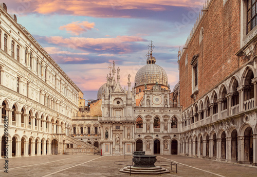 cathedral of santa maria del fiore in florence italy