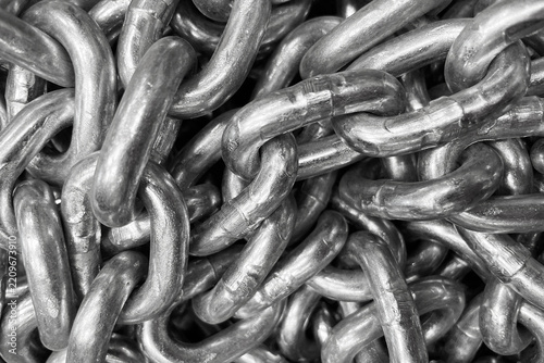 Obraz na plátně Heavy metal chain links in close detail