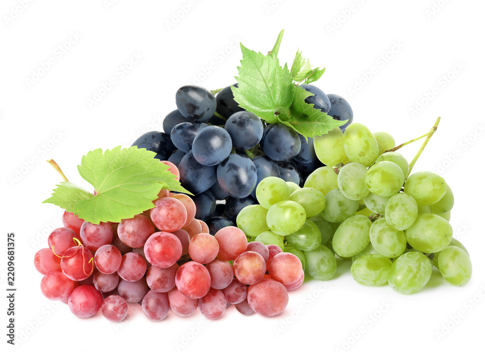 Obraz premium Grape clusters of different varieties isolated on white