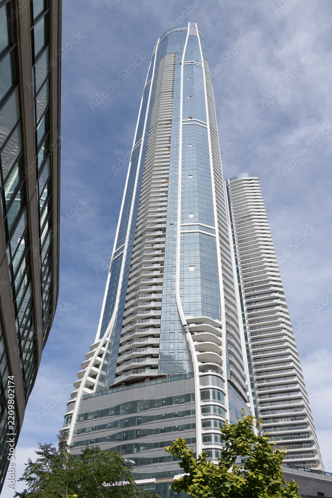 Obraz premium SkyTower at Pinnacle One Yonge, a mixed-use development, designed by Hariri Pontarini Architects, Toronto