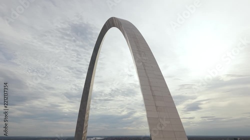 Gateway Arch in St. Louis - drone rotation close up