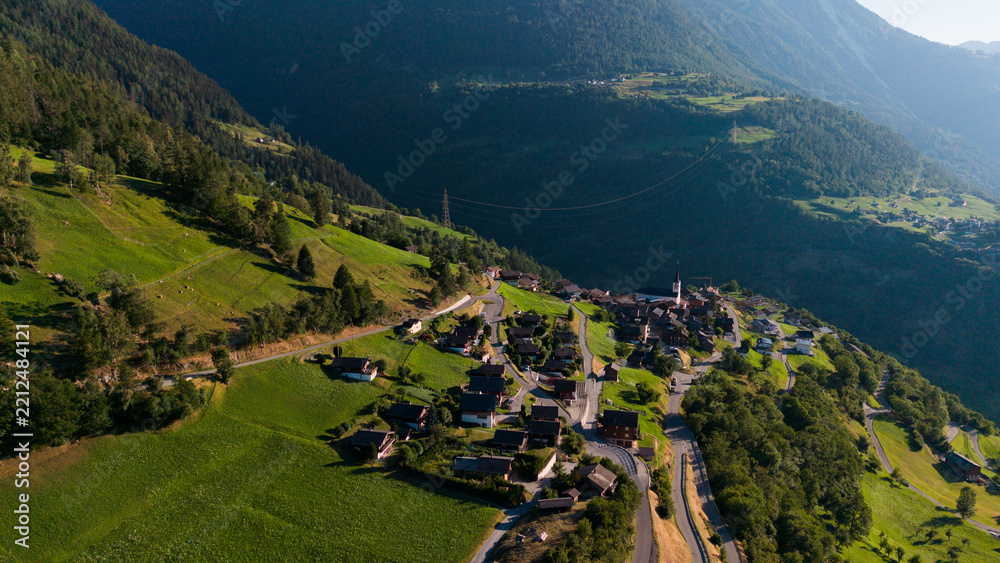 Obraz premium alpine landscape panorama in the evening, mountain