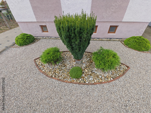 Replacing grass with a gravel and drought tolerant landscape , xeriscaping creates a low-maintenance andwater-wise garden