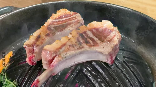 北海道ジンギスカン七輪炭火で焼く生ラムの旨味